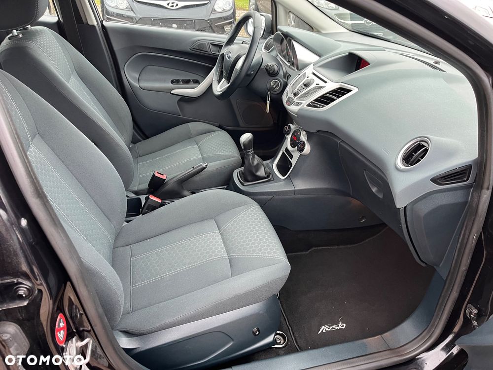 Ford Fiesta 1.25 Titanium - 10