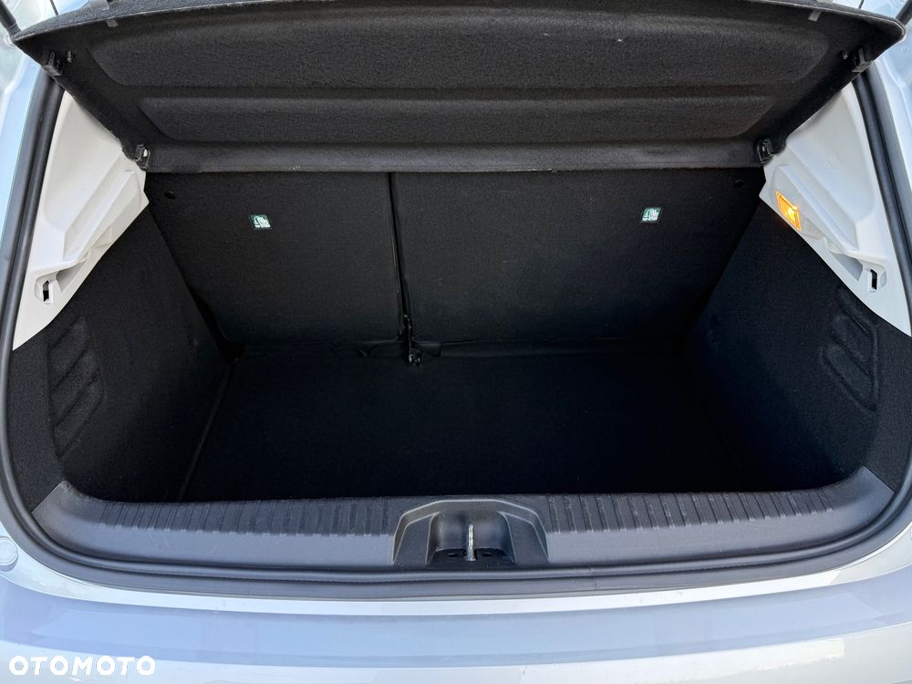 Renault Clio TCe 90 EVOLUTION - 24