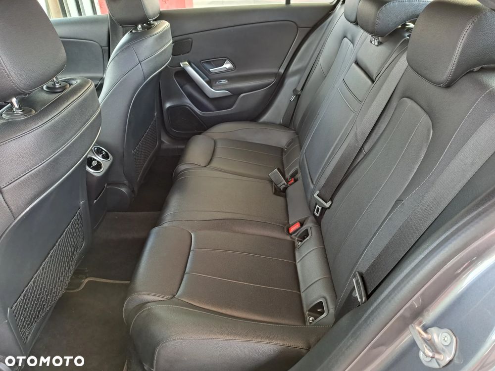 Mercedes-Benz Klasa A - 35