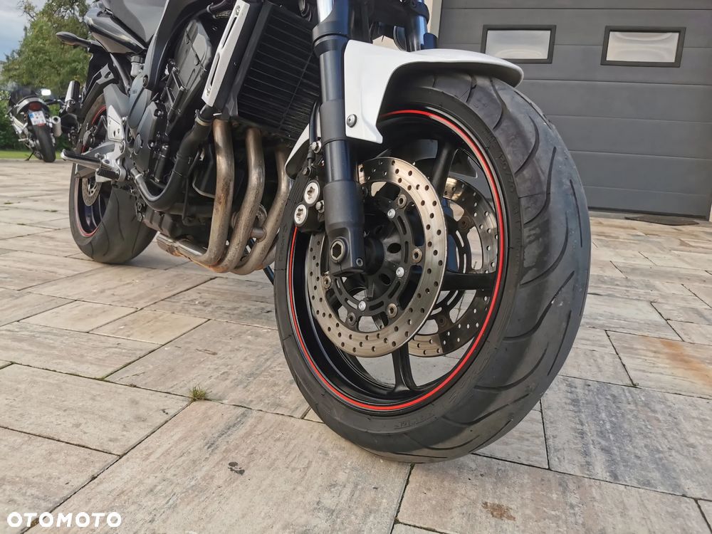 Yamaha FZ6 - 24