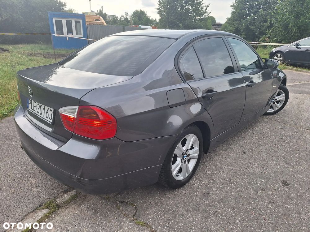 BMW Seria 3 318i - 3
