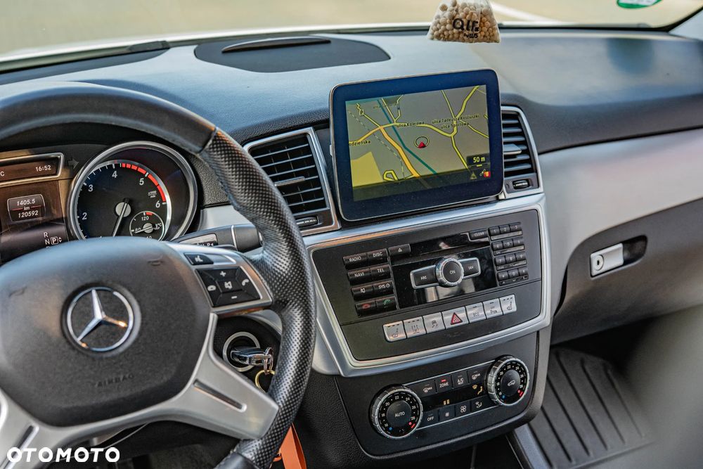 Mercedes-Benz ML 350 BlueTEC 4-Matic - 9