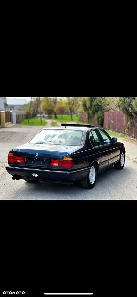 BMW Seria 7 750i - 7