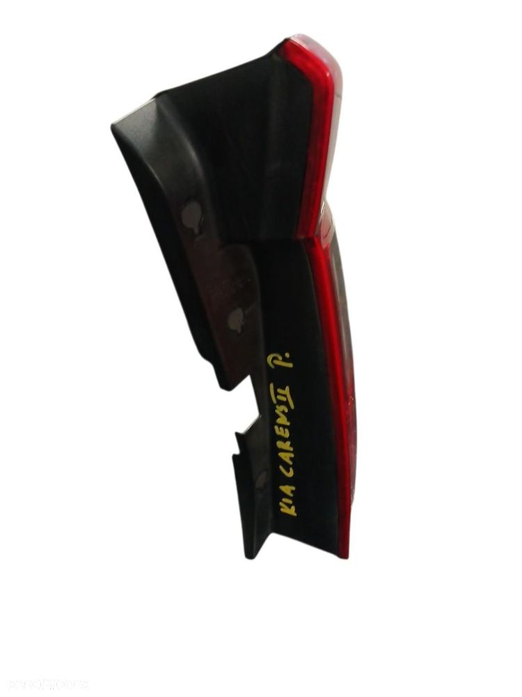 LAMPA PRAWA TYLNA KIA CARENS II - 2