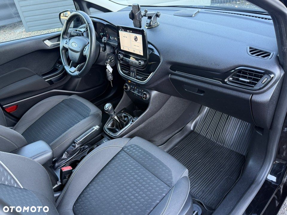 Ford Fiesta 1.1 S&S TITANIUM - 31