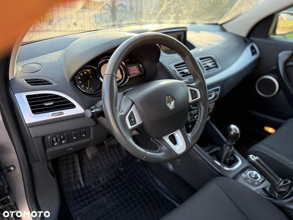 Renault Megane ENERGY TCe 115 Start & Stop Authentique - 4