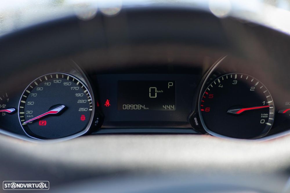 Peugeot 308 1.5 BlueHDi GT Line EAT8 - 18