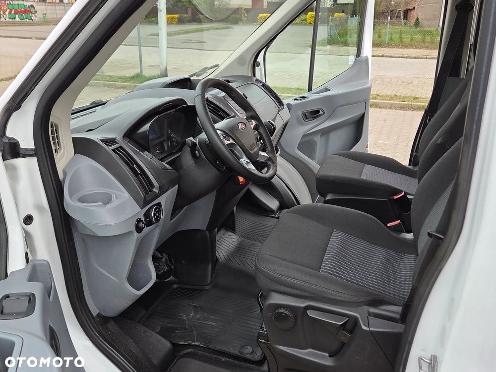 Ford Transit - 28