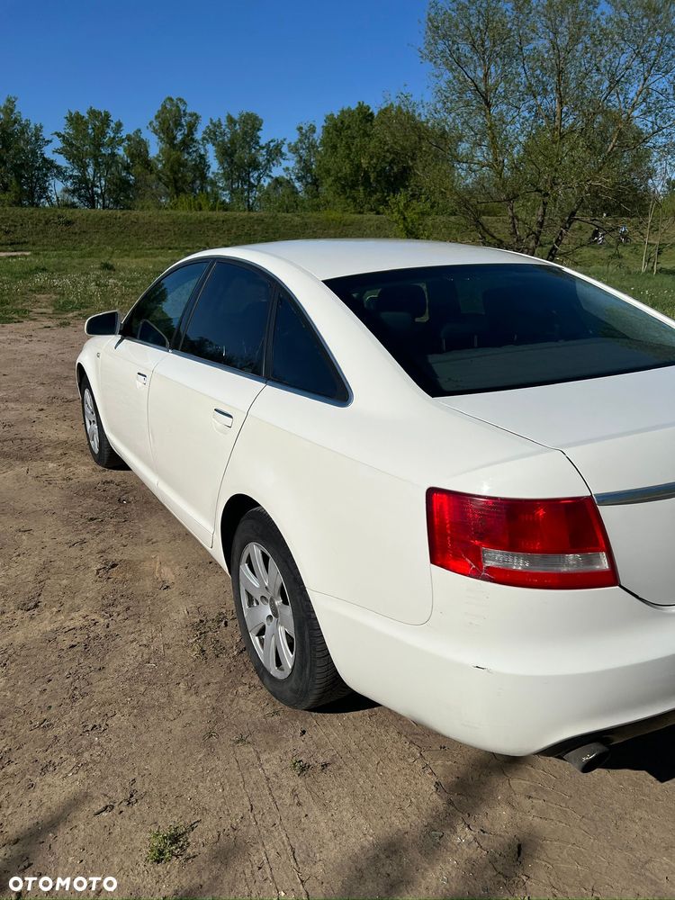 Audi A6 Limousine 2.4 - 3