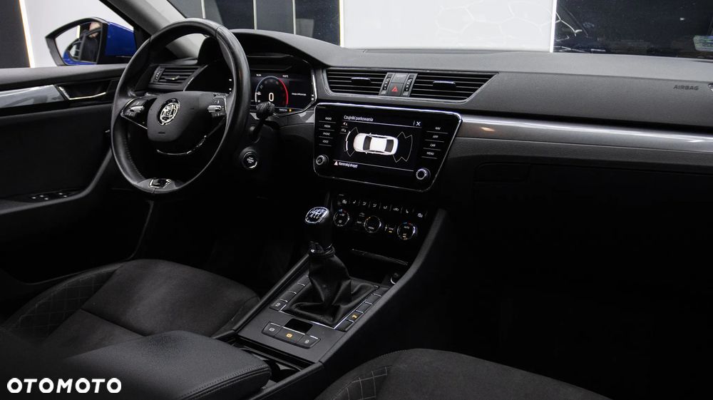 Skoda Superb 2.0 TDI SCR Ambition - 12
