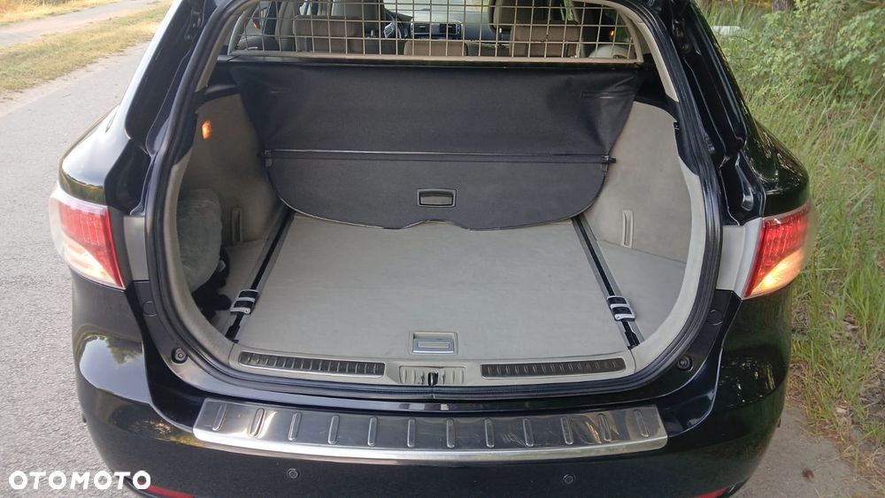 Toyota Avensis 2.0 D-4D Premium - 11