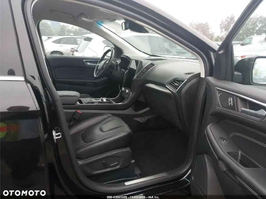 Ford Edge - 10