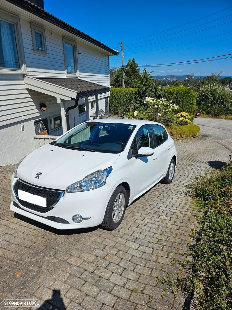 Peugeot 208 1.2 VTi Allure - 1