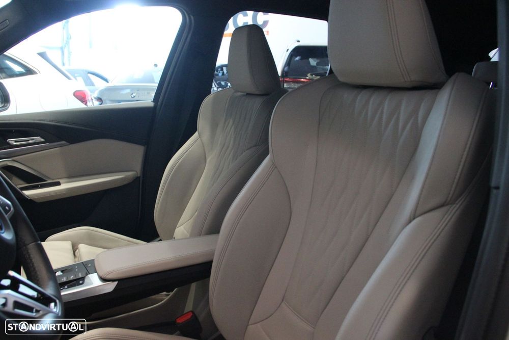 BMW X1 xDrive25e Pack Desportivo M - 17