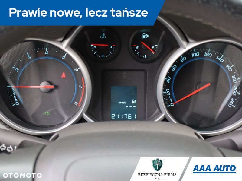 Chevrolet Cruze - 12