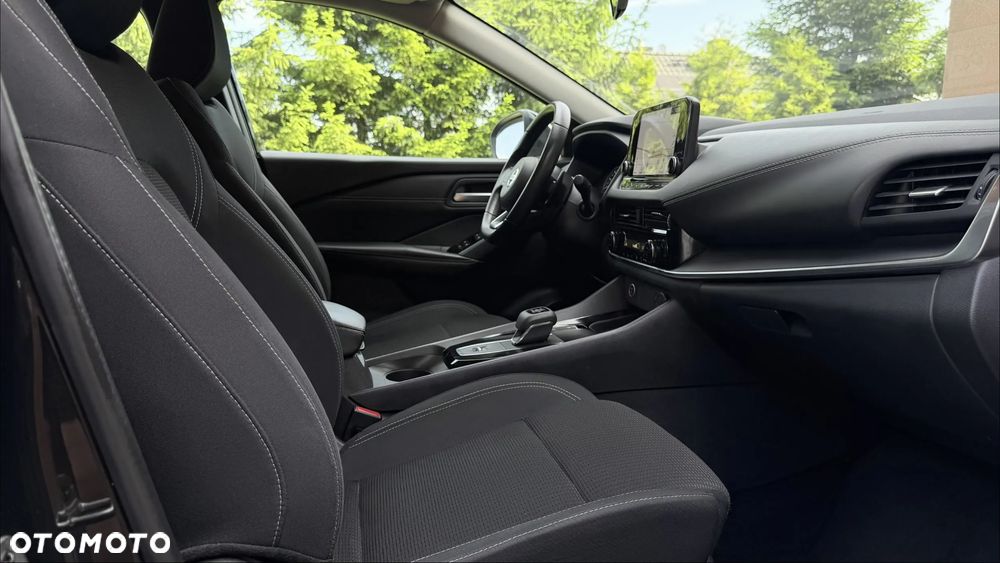 Nissan Qashqai 1.3 DIG-T N-Connecta DCT - 19