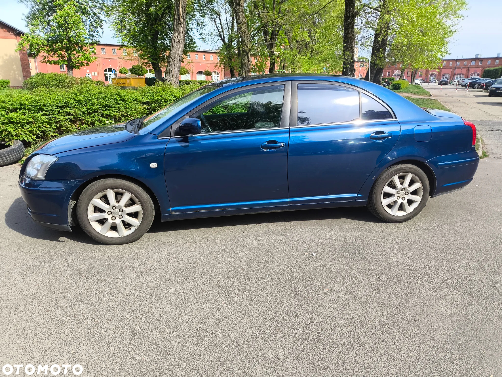 Toyota Avensis - 2