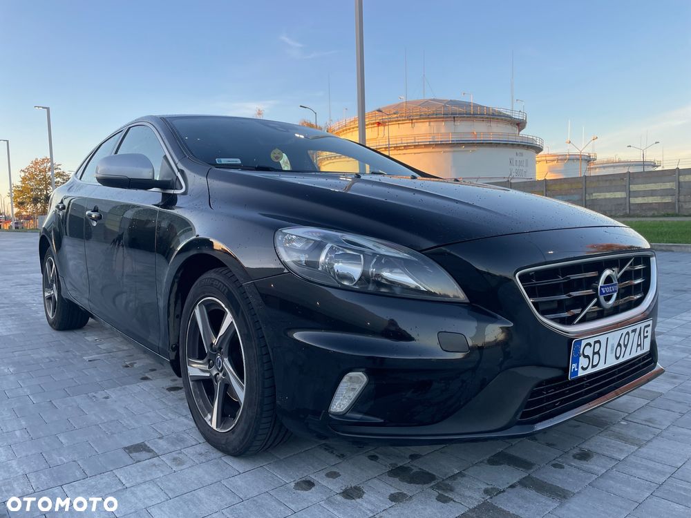 Volvo V40 D2 Drive-E R-Design Kinetic - 2