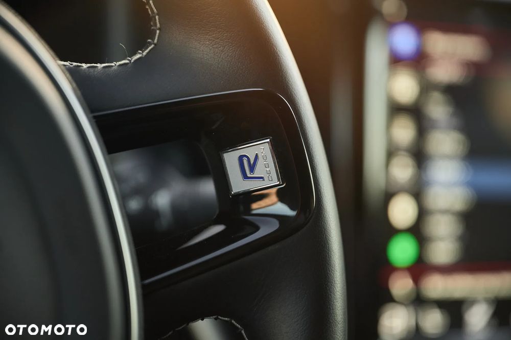 Volvo XC 60 D4 R-Design - 35