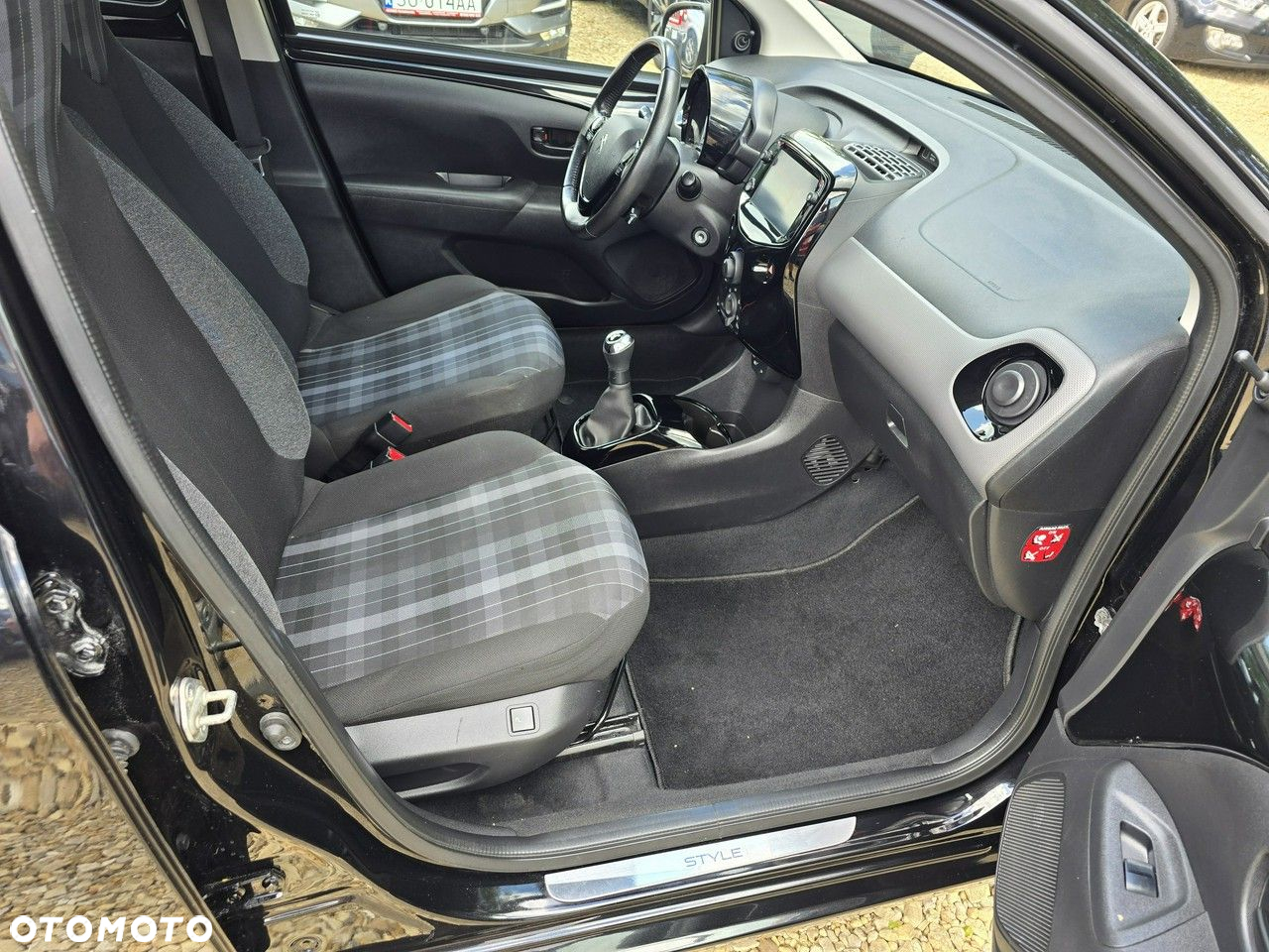 Peugeot 108 - 11