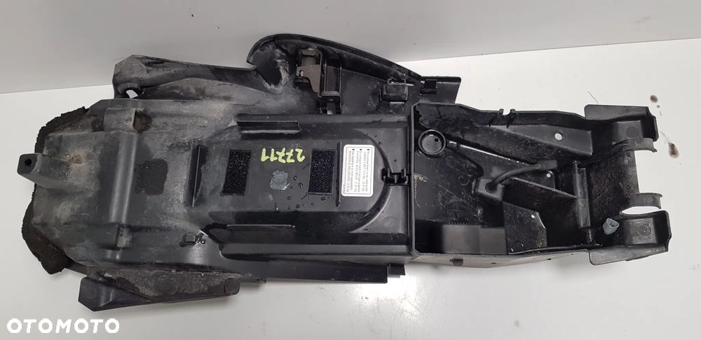 Honda 125 Varadero 01-06 Nadkole Tył Wypełnienie pod Fotel - 5