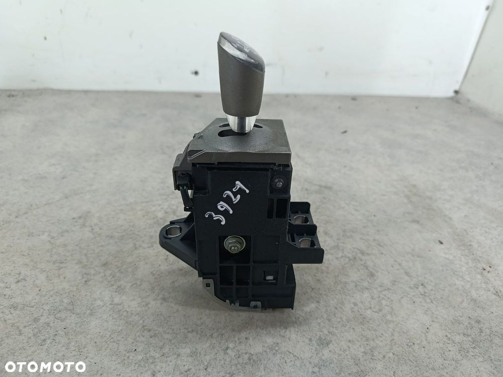 LEWAREK ZMIANY BIEGÓW TOYOTA PRIUS II 89451-47030  192300-2020 1.5 16V - 6