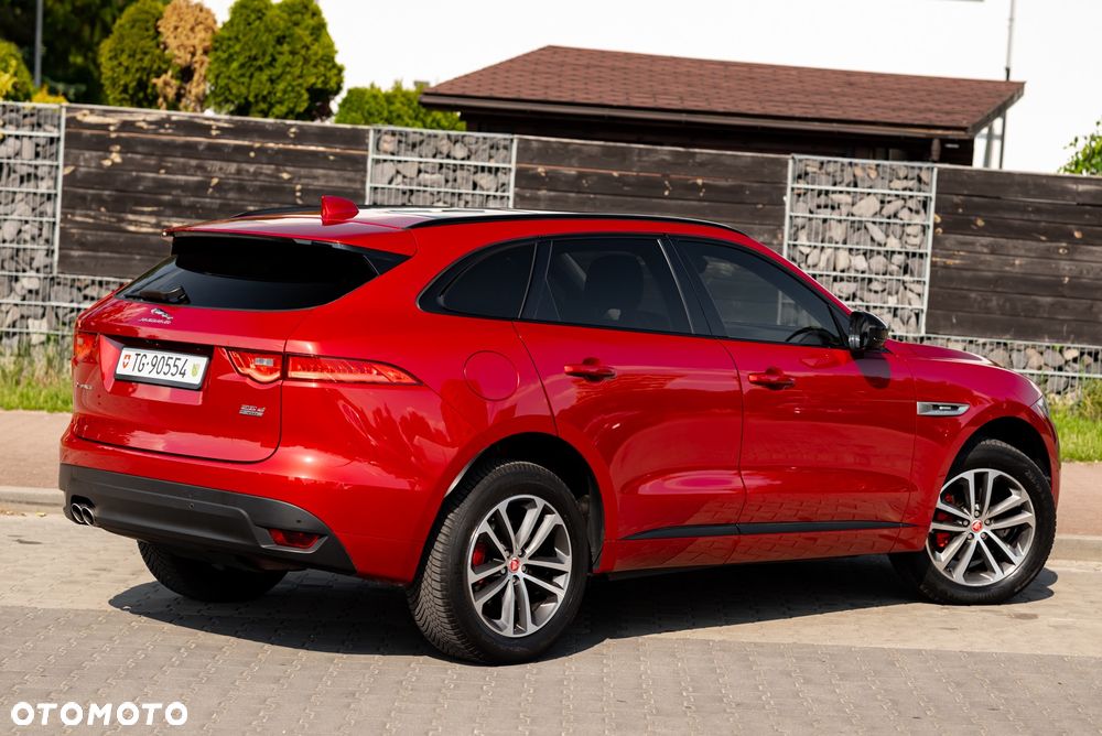 Jaguar F-Pace 20d AWD R-Sport - 11