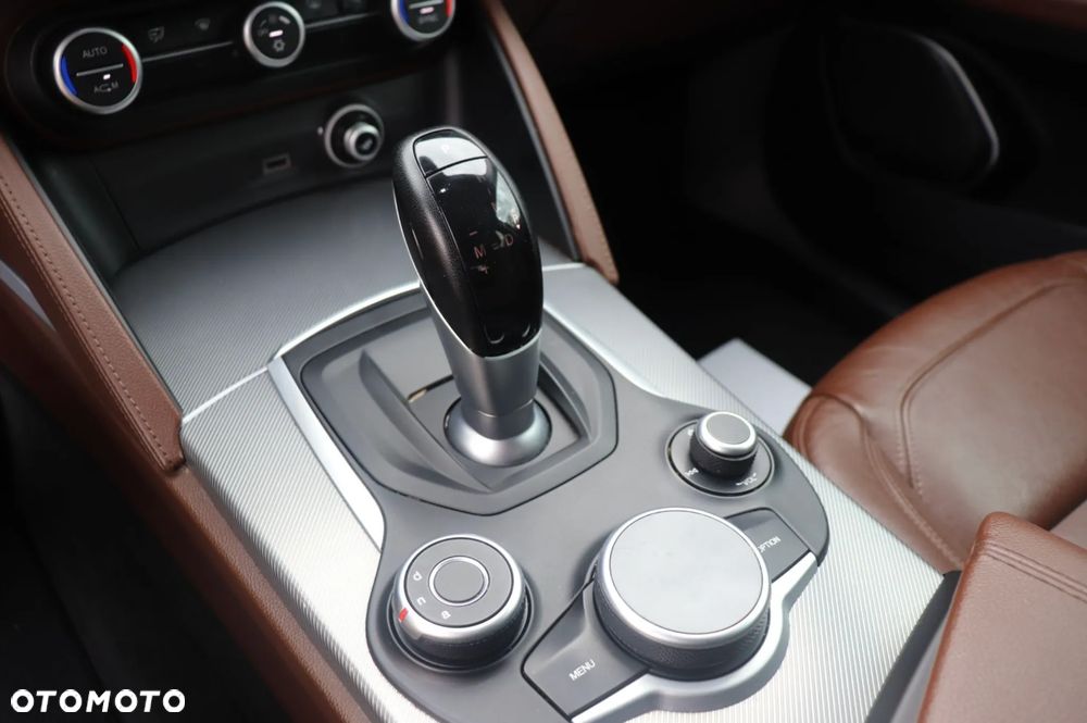 Alfa Romeo Stelvio 2.0 Turbo Veloce TI Q4 - 27