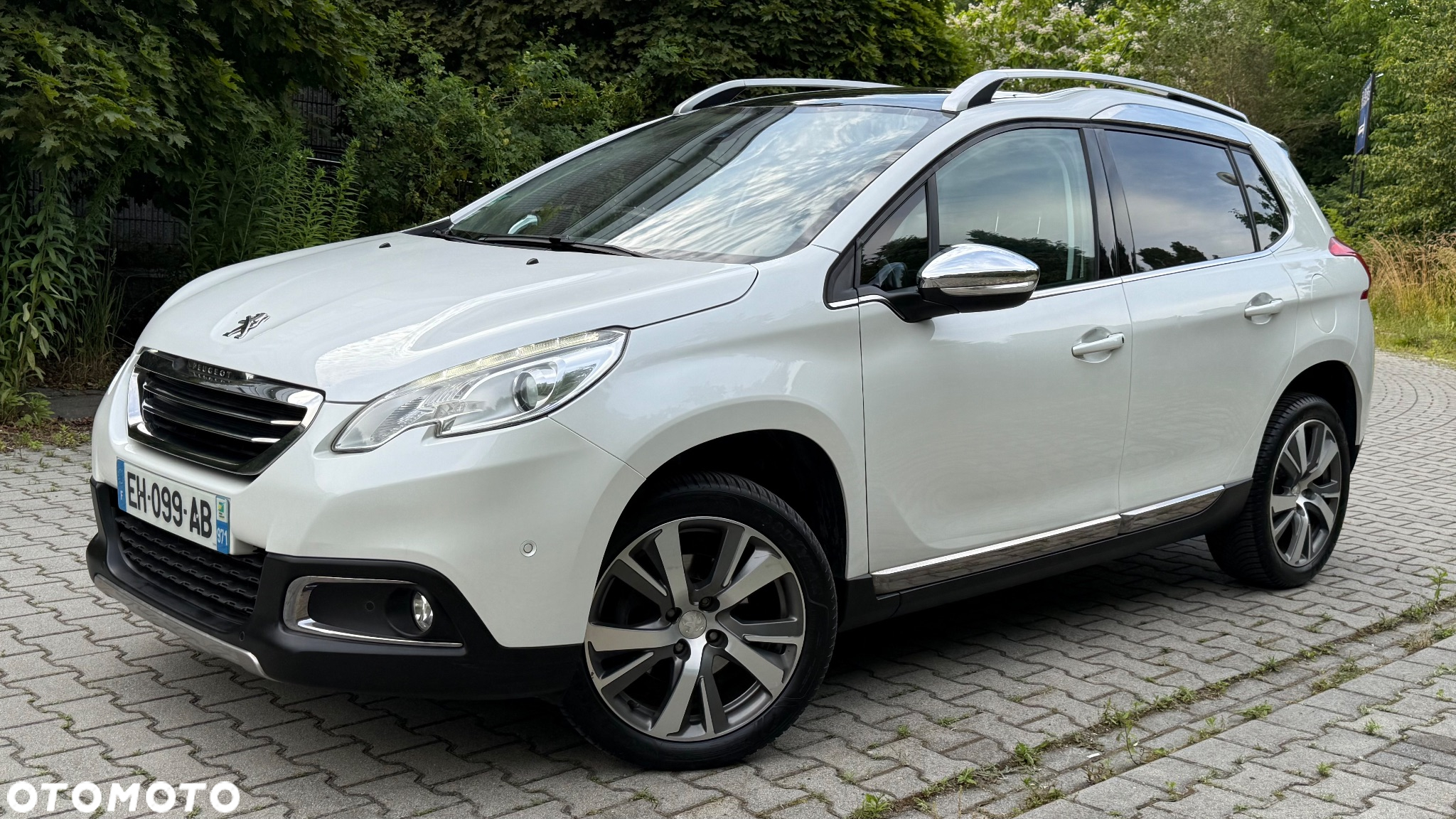 Peugeot 2008 1.6 BlueHDi Allure S&S - 8