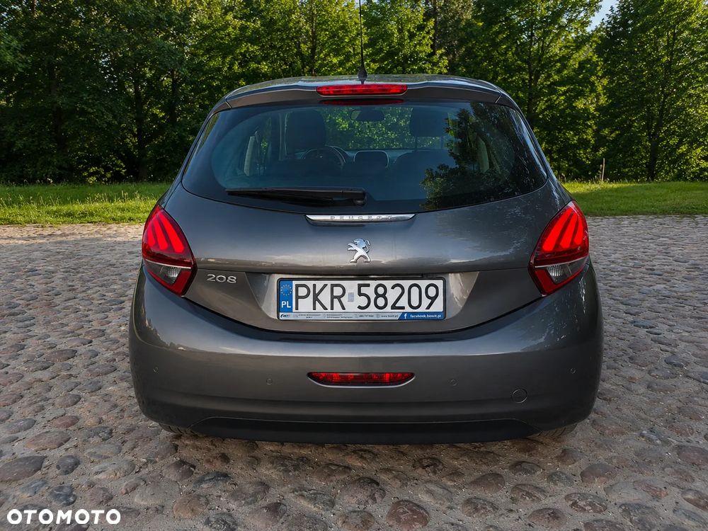 Peugeot 208 - 3