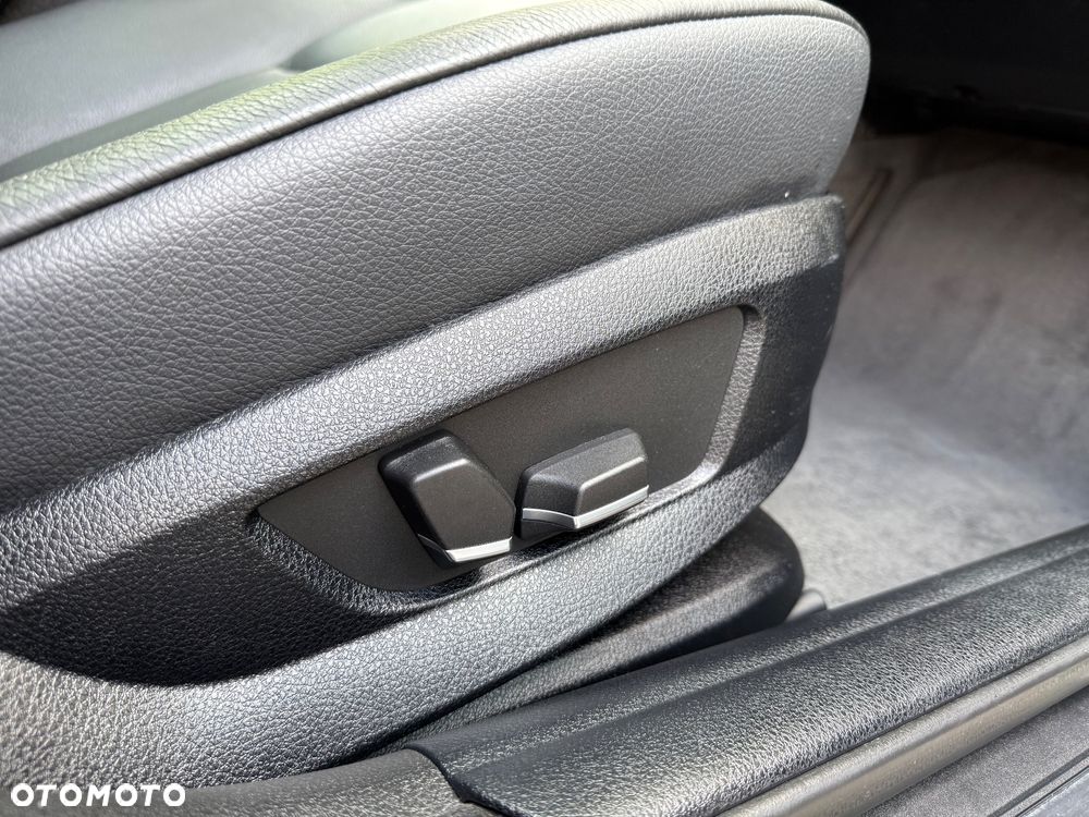 BMW Seria 5 530i Touring - 20