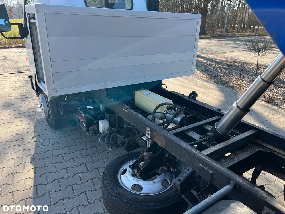 Mitsubishi Canter - 12