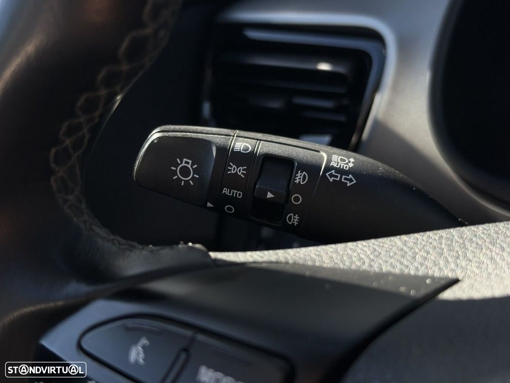 Kia Stonic 1.0 T-GDi Tech - 8