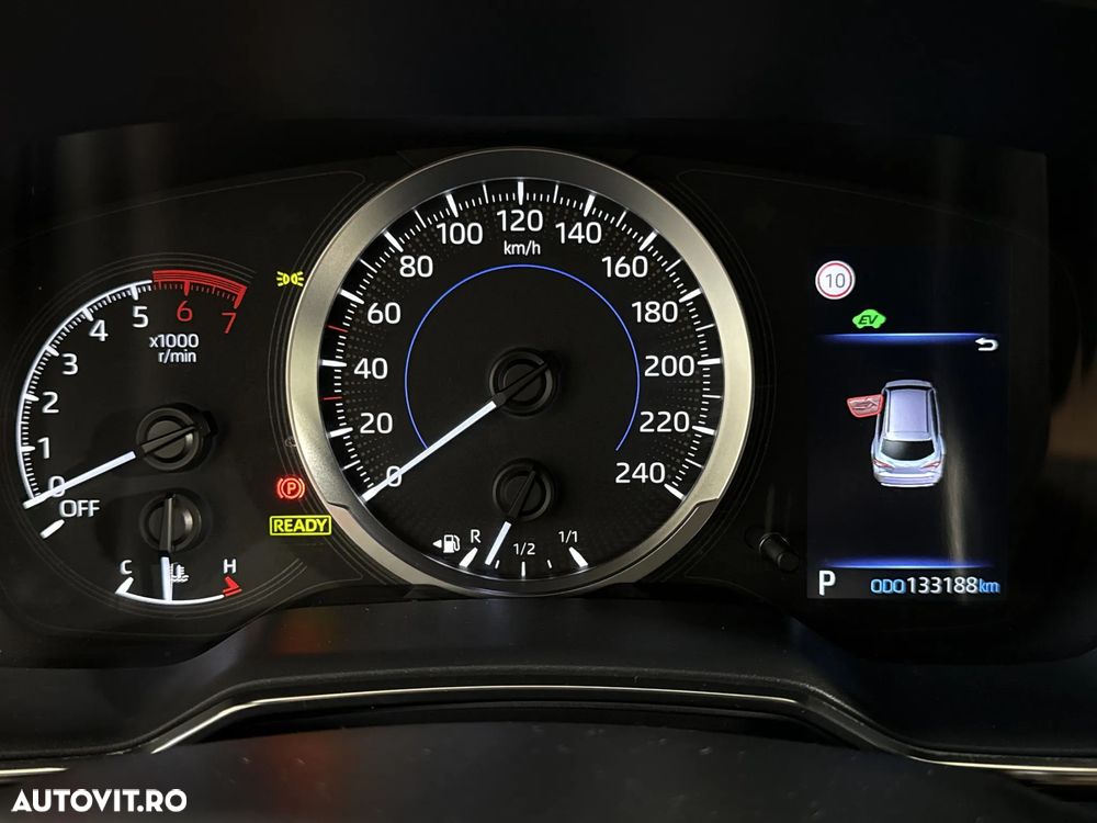 Toyota Corolla - 11