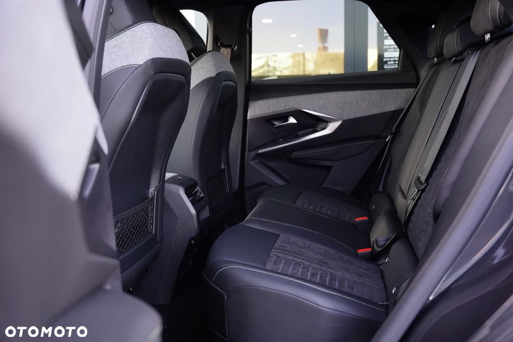 Peugeot 3008 1.2 PureTech mHEV GT e-DCS6 - 17