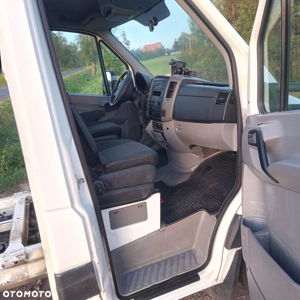 Mercedes-Benz Sprinter - 10