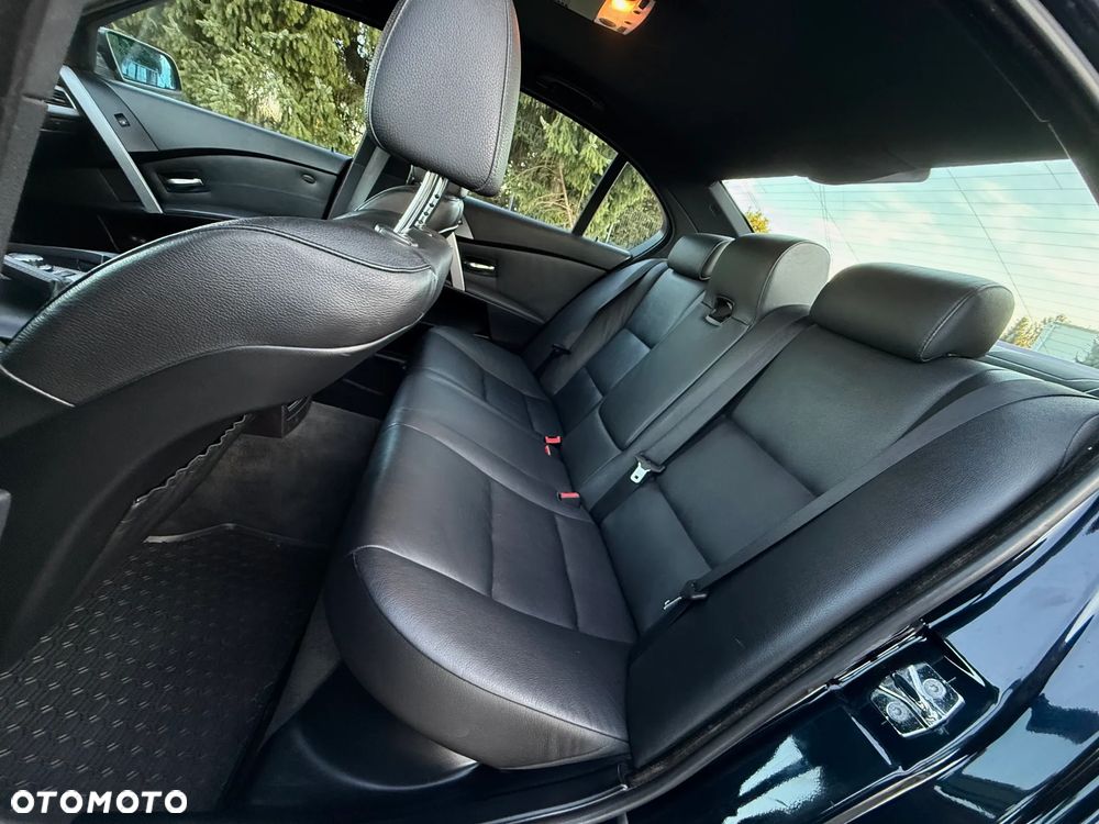 BMW Seria 5 525i - 14