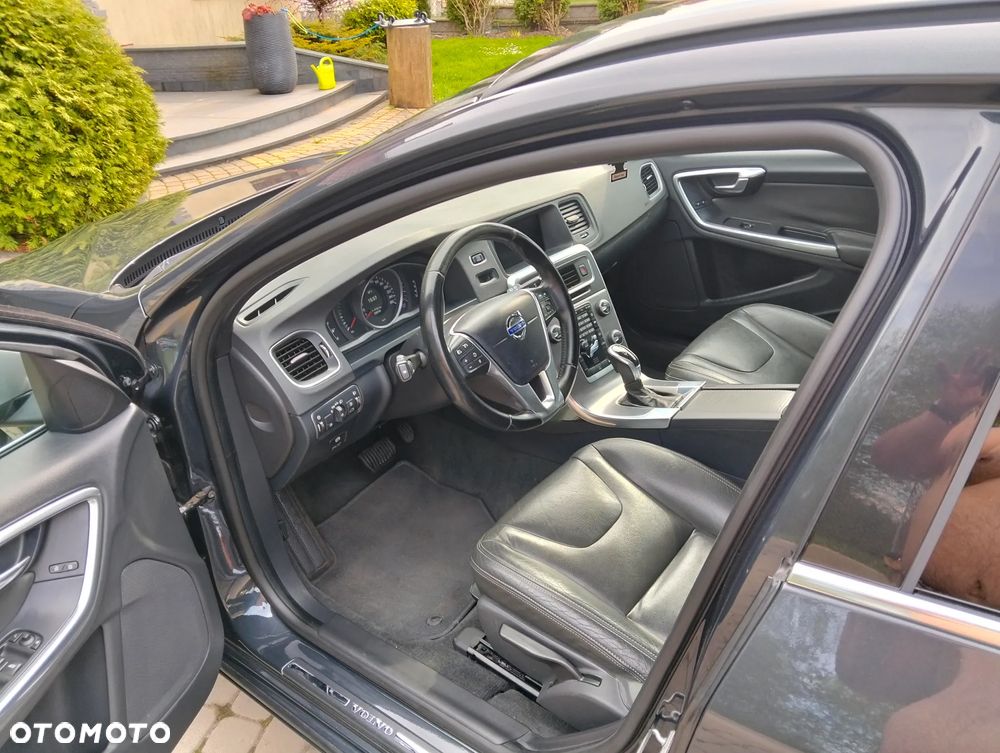 Volvo V60 D2 Momentum - 7