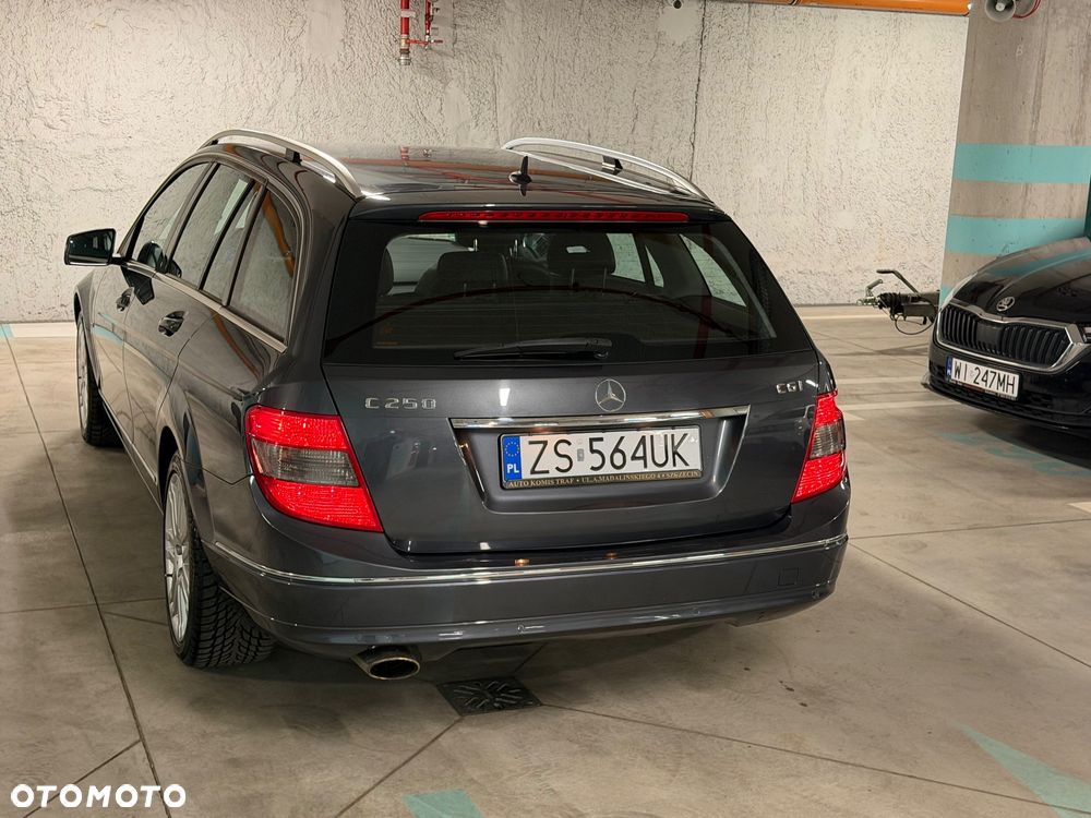 Mercedes-Benz Klasa C 250 CGI Automatik BlueEFFICIENCY Avantgarde - 15