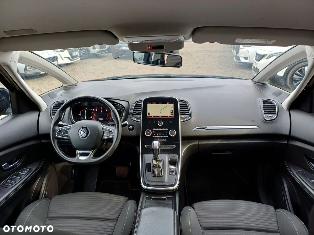 Renault Scenic - 25