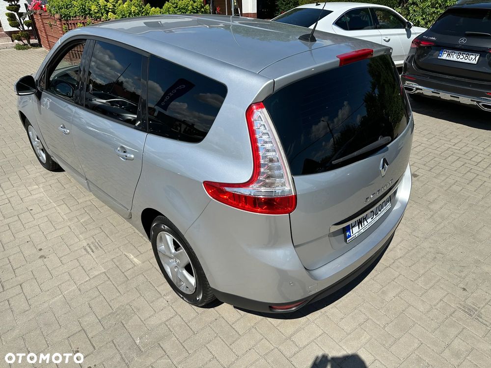 Renault Grand Scenic - 31