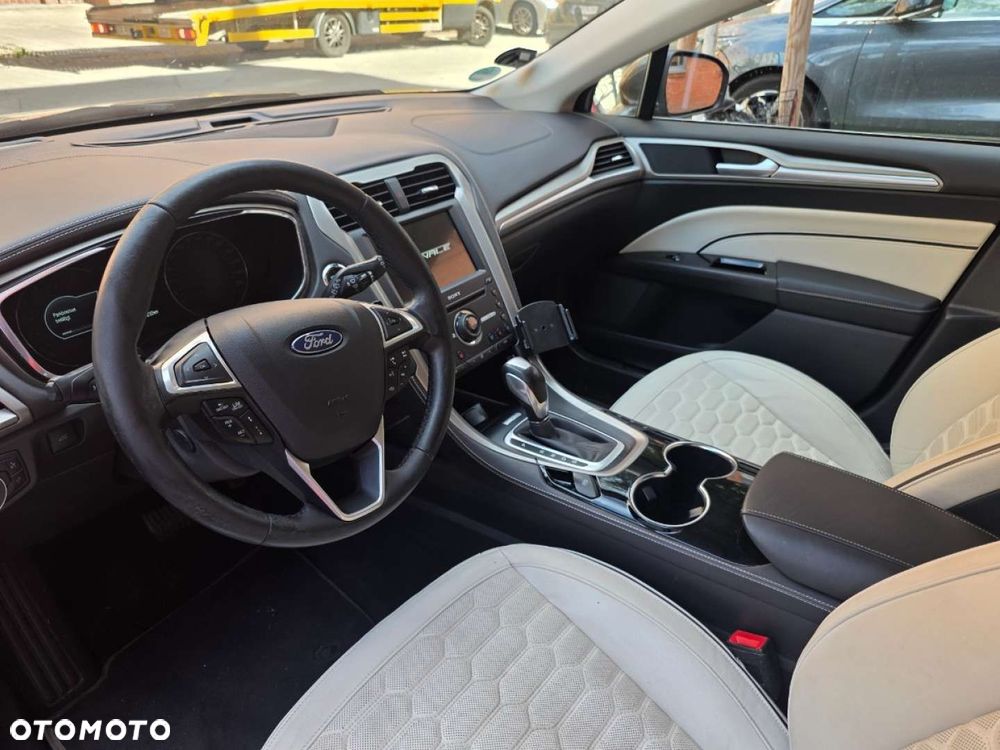 Ford Mondeo - 4