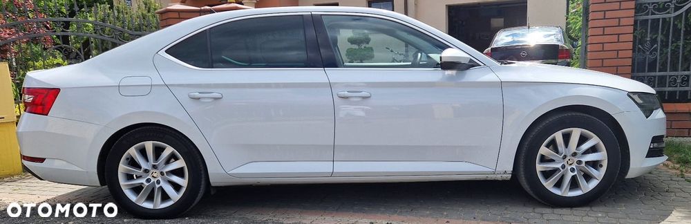 Skoda Superb 2.0 TDI SCR Ambition DSG - 3