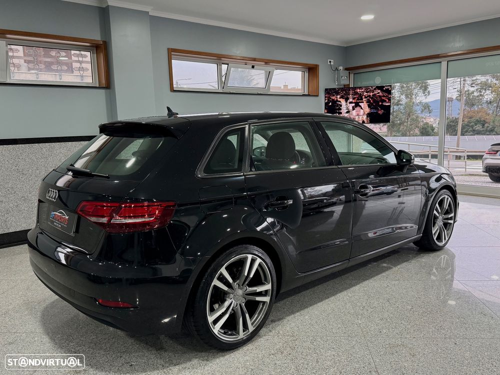 Audi A3 Sportback 1.6 TDI Sport - 4