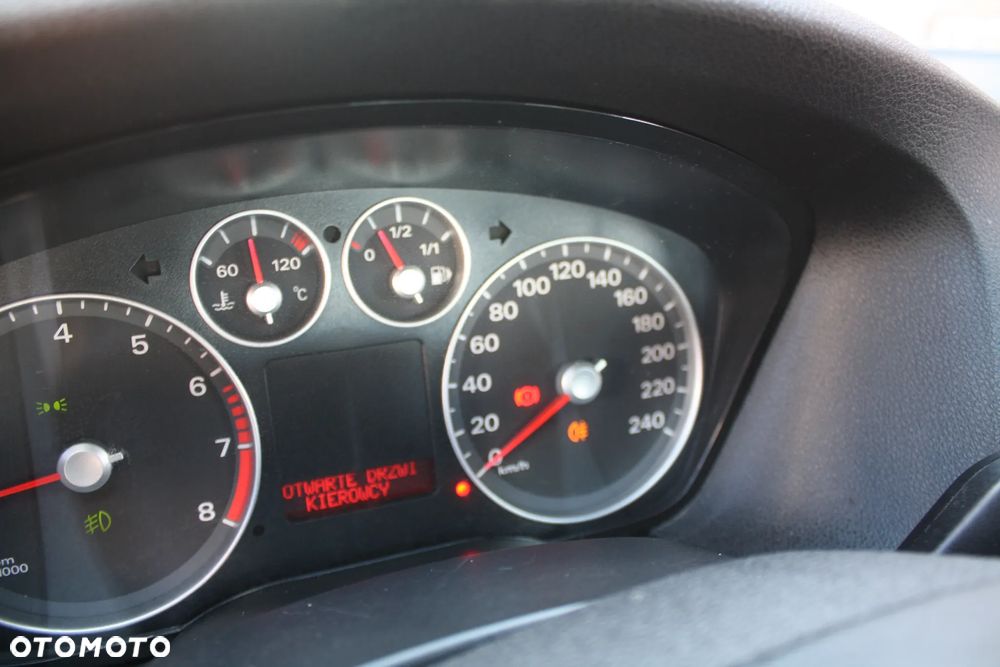 Ford Focus 1.6 16V Ghia - 22
