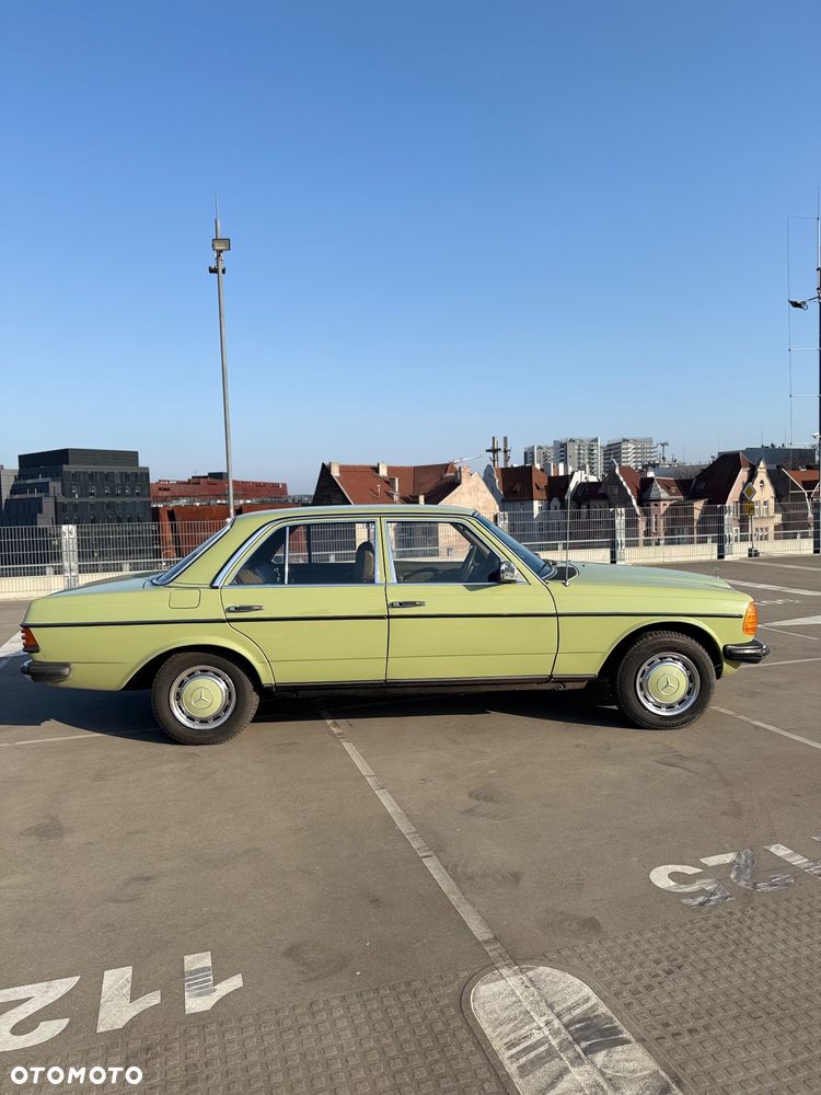 Mercedes-Benz W123 - 11