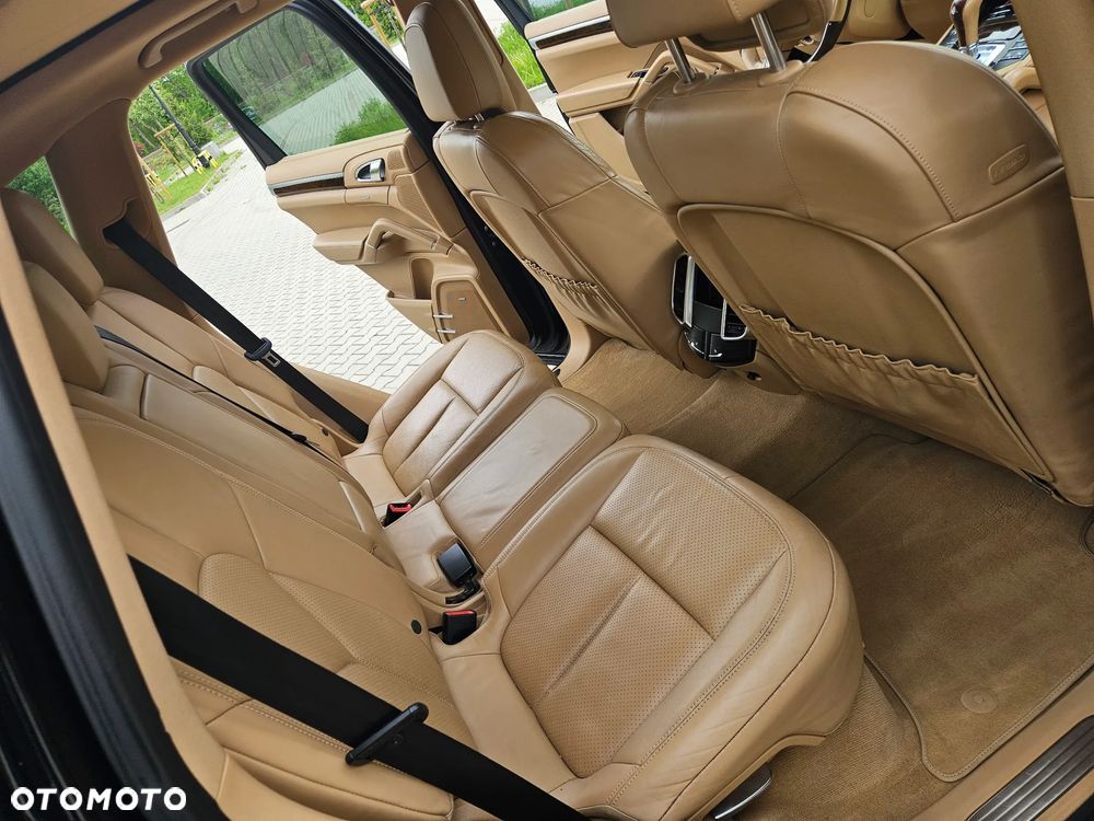 Porsche Cayenne - 17