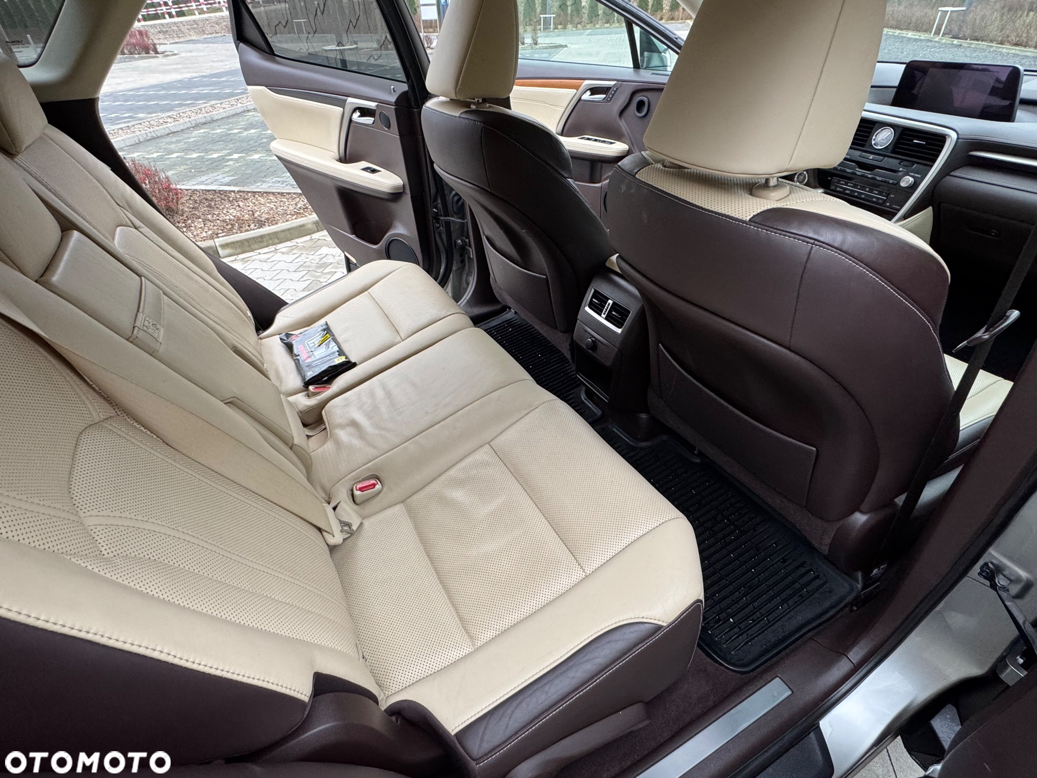 Lexus RX - 14