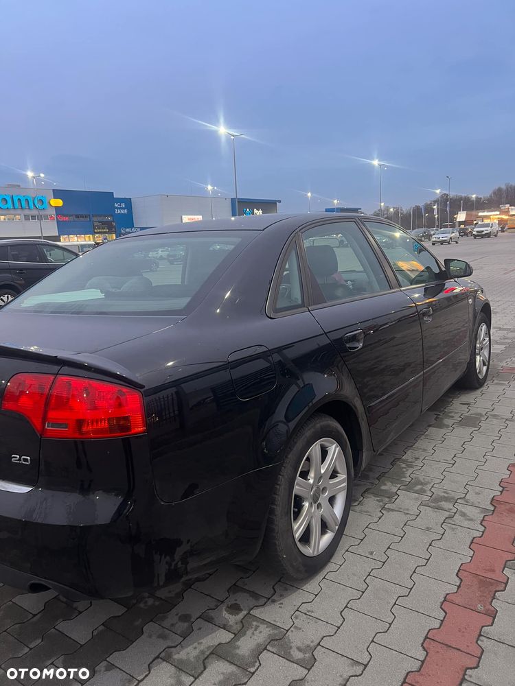 Audi A4 Limousine - 7