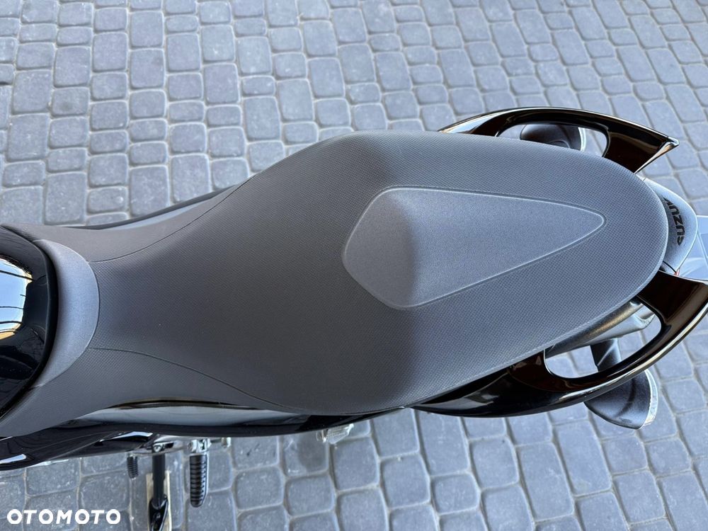 Suzuki Gladius - 16